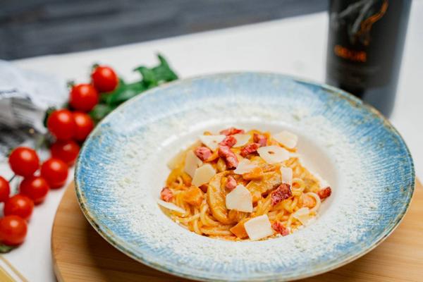 Spaghete Milaneze